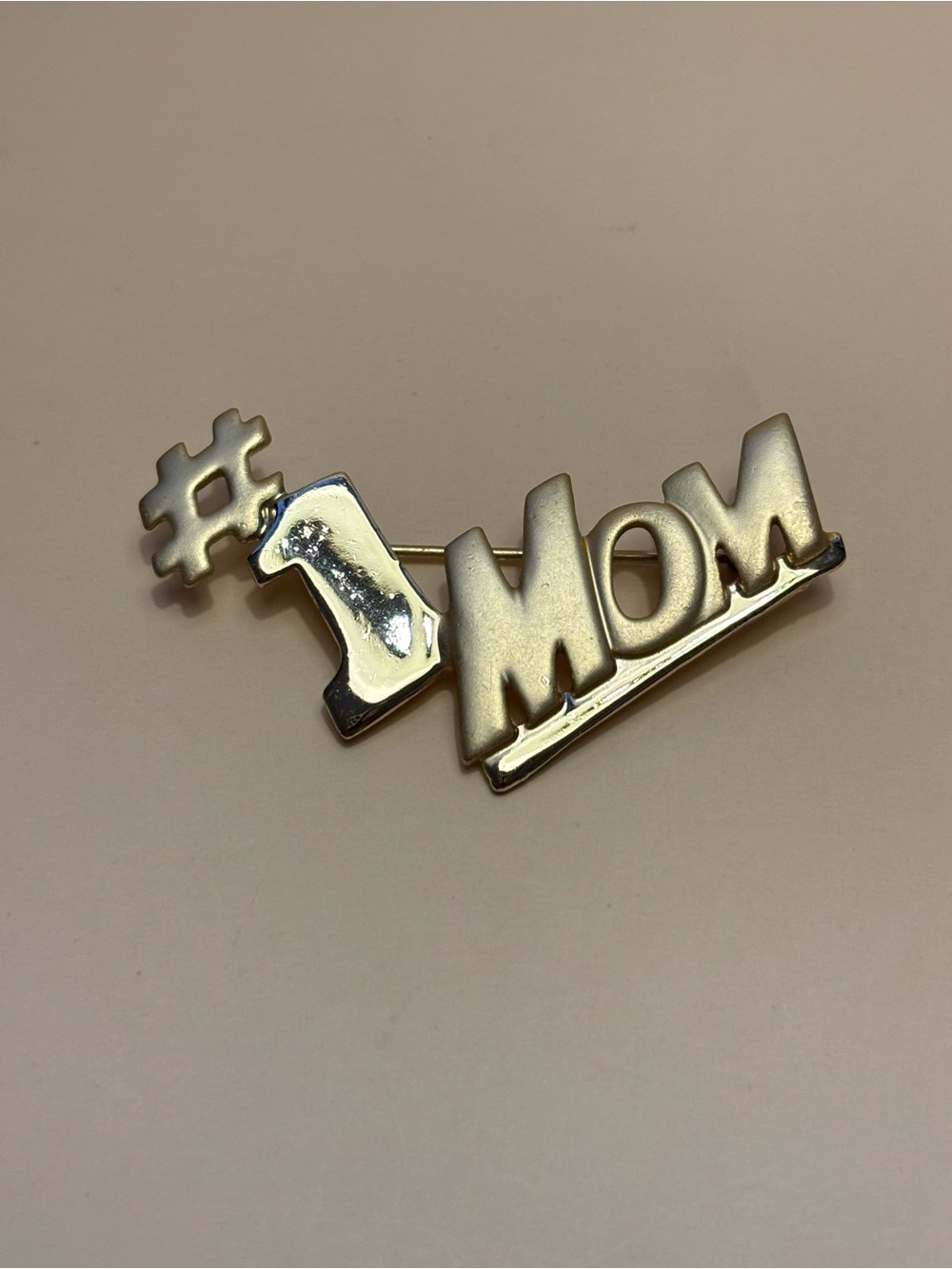 🌻AJC #1 Mom Gold Pin Brooch 2.25”